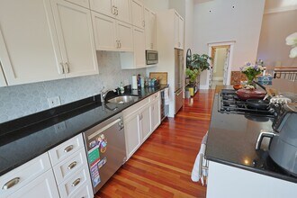 16 Hampstead Rd, Unit 3 in Boston, MA - Building Photo - Building Photo