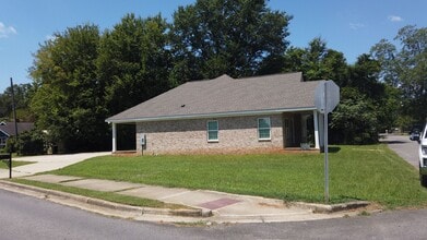 2402 Prince Ave in Tuscaloosa, AL - Building Photo - Building Photo
