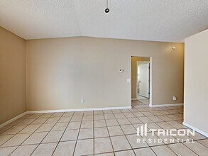 1166 Tyler Lake Cir in Orlando, FL - Building Photo - Building Photo
