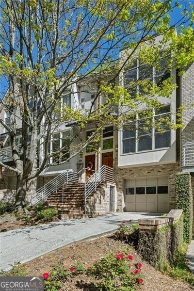 property at 1294 Fernwood Cir NE