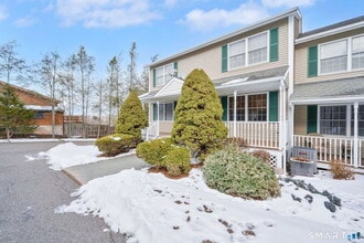 39 Coram Rd in Shelton, CT - Building Photo - Building Photo