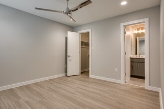 3328 Cedarplaza Ln in Dallas, TX - Building Photo - Building Photo