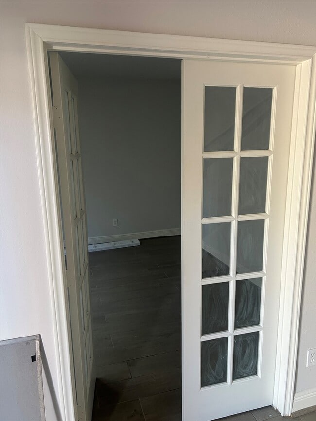 property at 6722 Oakleaf Trail Ln