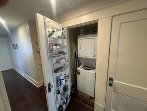 339 Whitaker St, Unit 3 in Savannah, GA - Building Photo - Building Photo