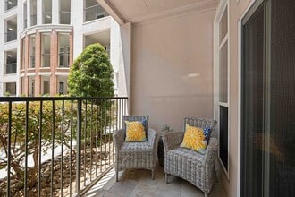 Mosaic South End Apartments in Charlotte, NC - Building Photo - Building Photo