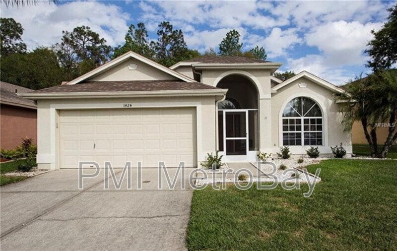 1424 Firewheel Dr in Zephyrhills, FL - Building Photo