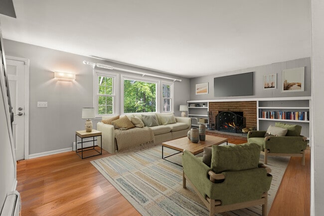 61 Knollwood Dr in Ridgefield, CT - Building Photo - Building Photo