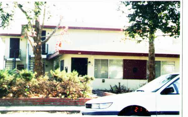 443 W Ramona Dr in Rialto, CA - Building Photo