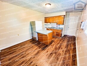 111 Cassetty Ln in Gainesboro, TN - Foto de edificio - Building Photo