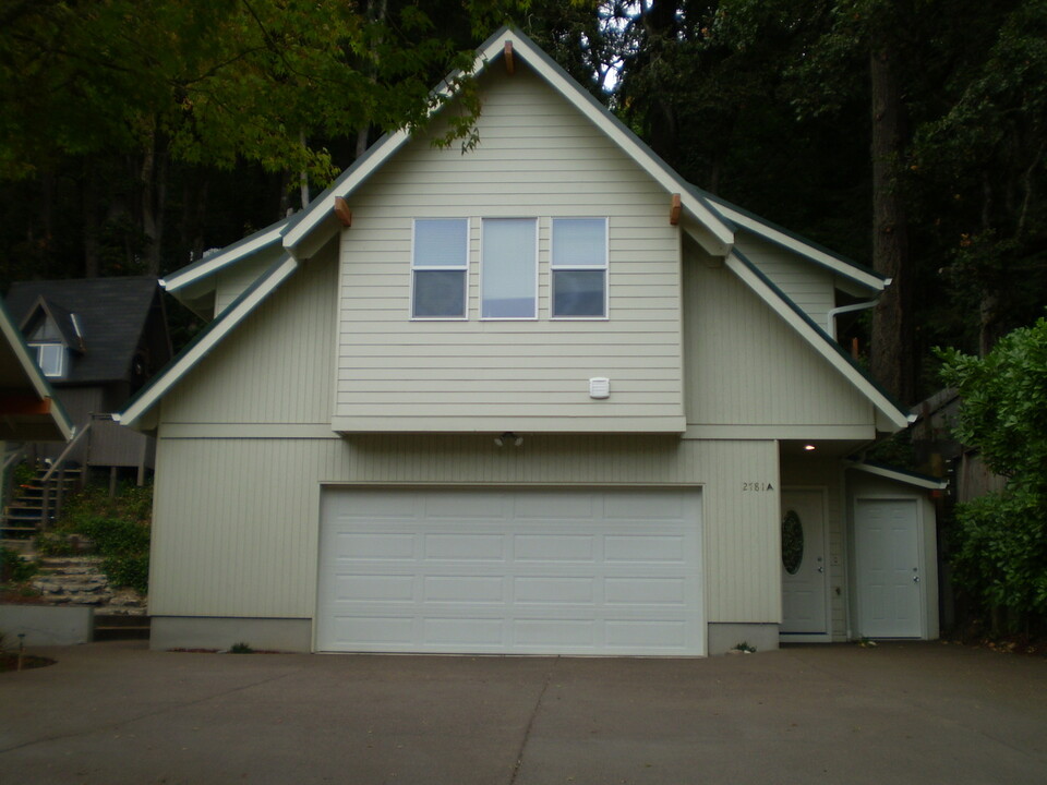 2781 Spring Blvd in Eugene, OR - Building Photo