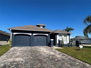 1925 Magical Ln in Kissimmee, FL - Building Photo - Building Photo