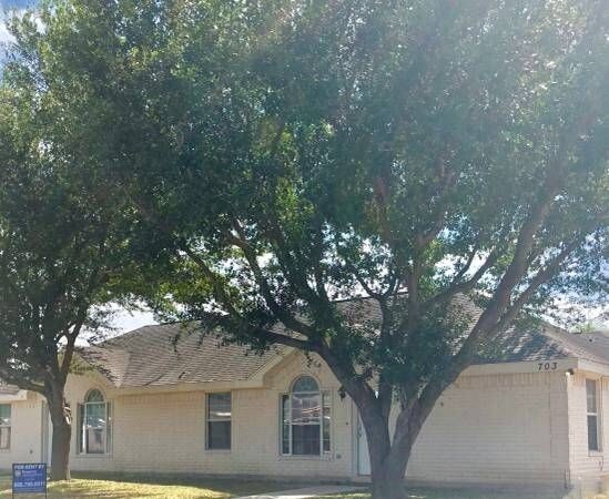 703 La Mancha Dr-Unit -1 in Edinburg, TX - Foto de edificio - Building Photo