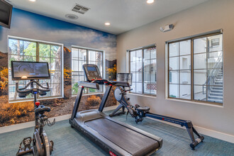 Del Mar Apartments in Phoenix, AZ - Building Photo - Interior Photo