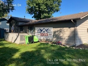 121 Dana Dr in Beaver Dam, WI - Building Photo - Building Photo