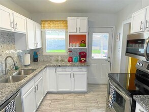 1932 Hassett Ave in Las Vegas, NV - Building Photo - Building Photo