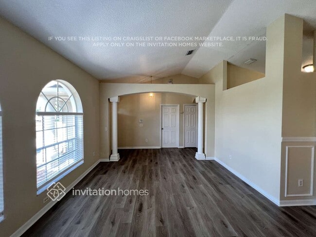 1933 SW Lennox St in Port St. Lucie, FL - Building Photo - Building Photo