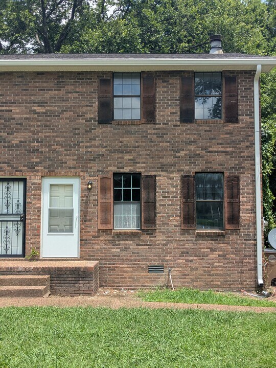3722 Wharton Dr in Nashville, TN - Building Photo