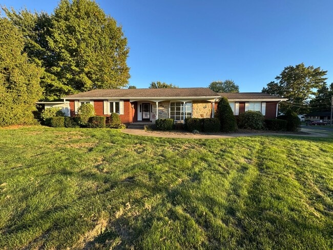 property at 711 Franklin Dr