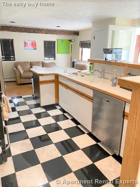 61 Sixth St in Cambridge, MA - Foto de edificio - Building Photo