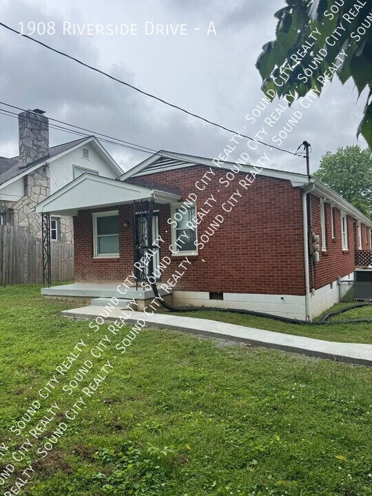 1908 Riverside Dr in Nashville, TN - Building Photo