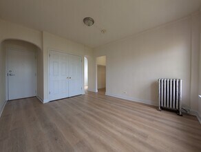 5412 N Kenmore Ave, Unit 501 in Chicago, IL - Building Photo - Building Photo