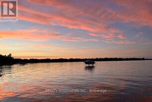 1737 Cedar Grove Ave in Innisfil, ON - Building Photo