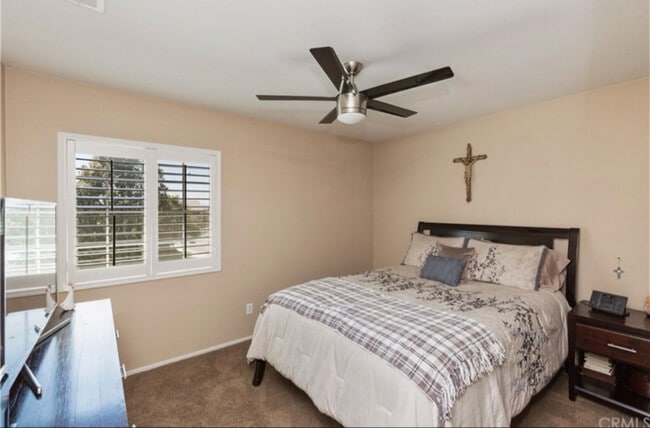 13744 Dellbrook St in Corona, CA - Building Photo - Building Photo