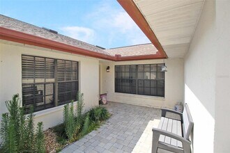 6019 Courtside Dr in Bradenton, FL - Building Photo - Building Photo