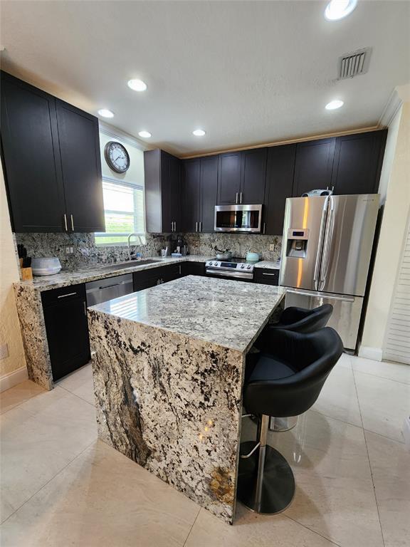 956 NW 126th Ter in Coral Springs, FL - Building Photo - Building Photo