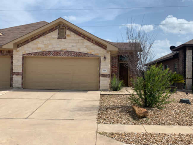 118 Hidden Springs Dr in Bastrop, TX - Building Photo - Building Photo