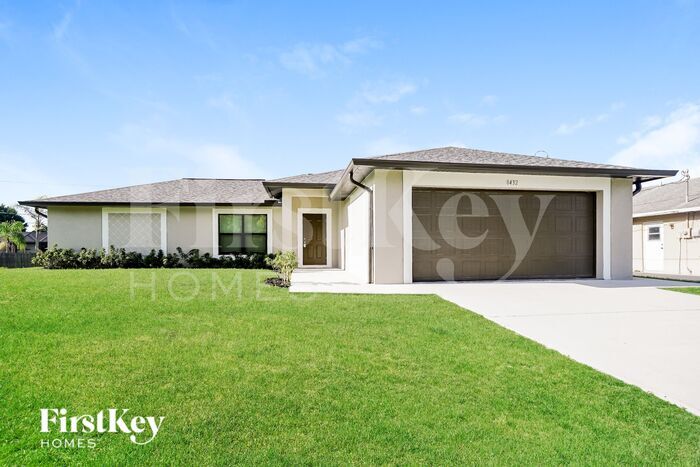 8432 Grove Rd in Ft. Myers, FL - Building Photo