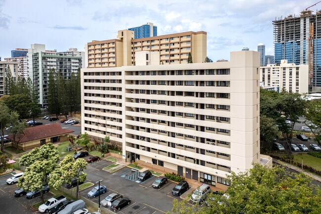 Kalakaua Homes in Honolulu, HI - Building Photo - Building Photo