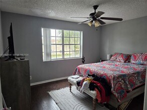 8710 SW 3rd St in Pembroke Pines, FL - Foto de edificio - Building Photo