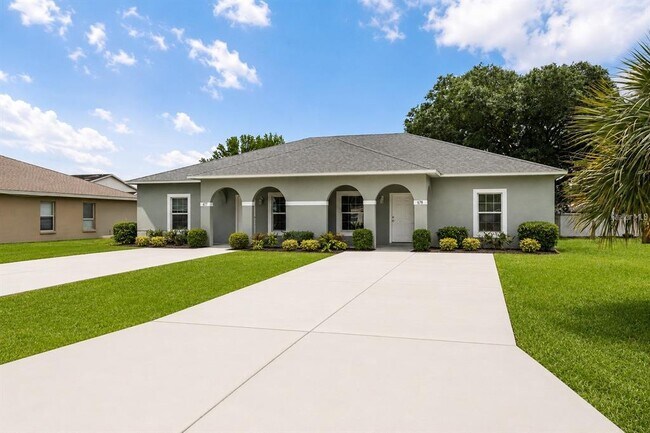 property at 677 Royalty Ct