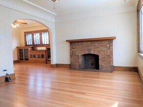 2446 N 65th St in Wauwatosa, WI - Building Photo - Building Photo