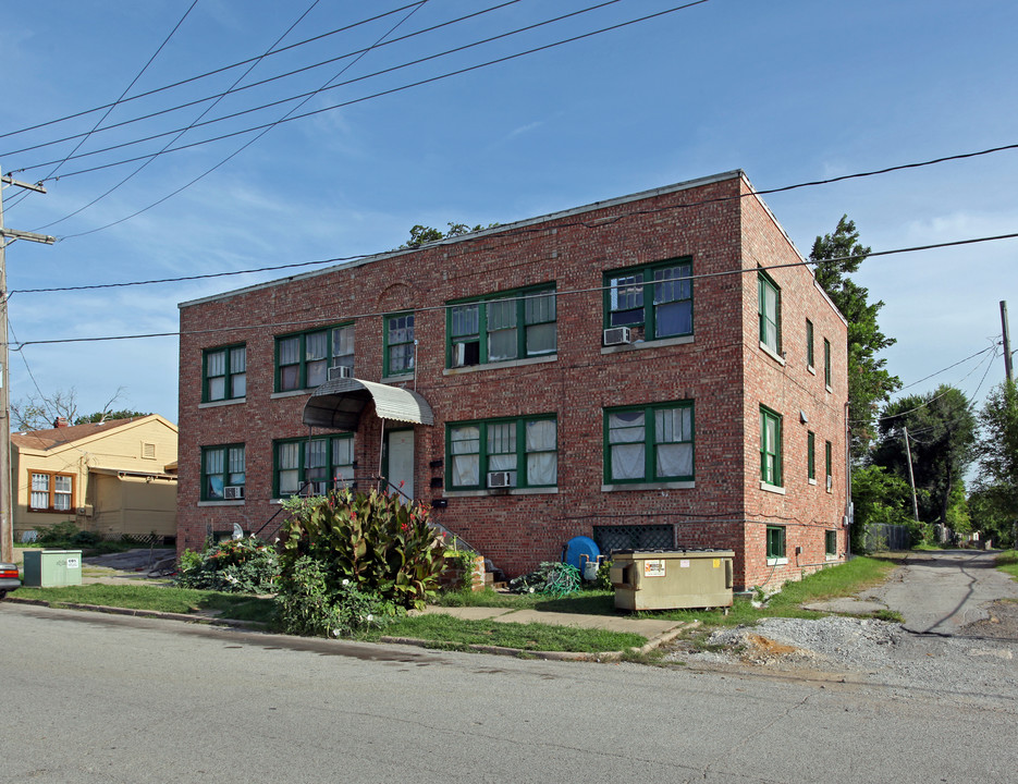 2311 E Archer St in Tulsa, OK - Foto de edificio