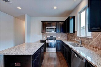 1916 Cliffbrake Wy in Georgetown, TX - Building Photo - Building Photo