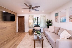 400 S Atlantic Ave in Cocoa Beach, FL - Building Photo