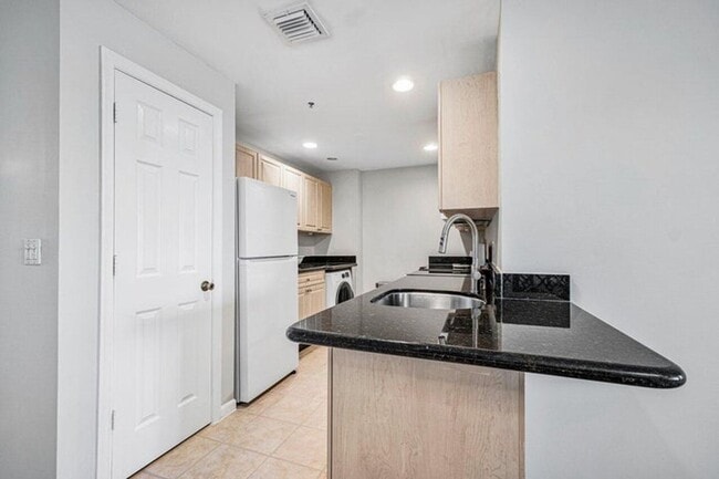 property at 2040 Greenview Shores Blvd