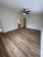 512 Imperial Valley Dr in Bryan, TX - Building Photo - Building Photo