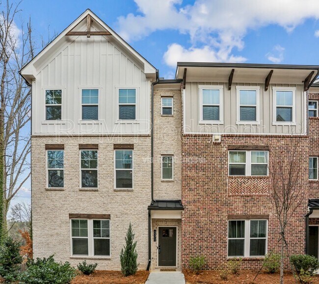 property at 3371 Macaiva Aly