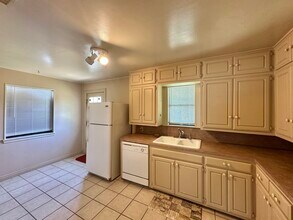 4310 31st St in Lubbock, TX - Building Photo - Building Photo