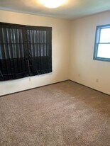 409 3rd Ave SW in Cascade, IA - Building Photo
