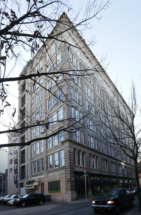 Arch Street Lofts in Philadelphia, PA - Building Photo