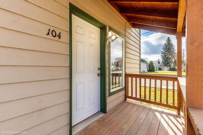 property at 104 N Colville Rd