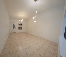 7674 NW 183rd Terrace in Hialeah, FL - Building Photo - Building Photo