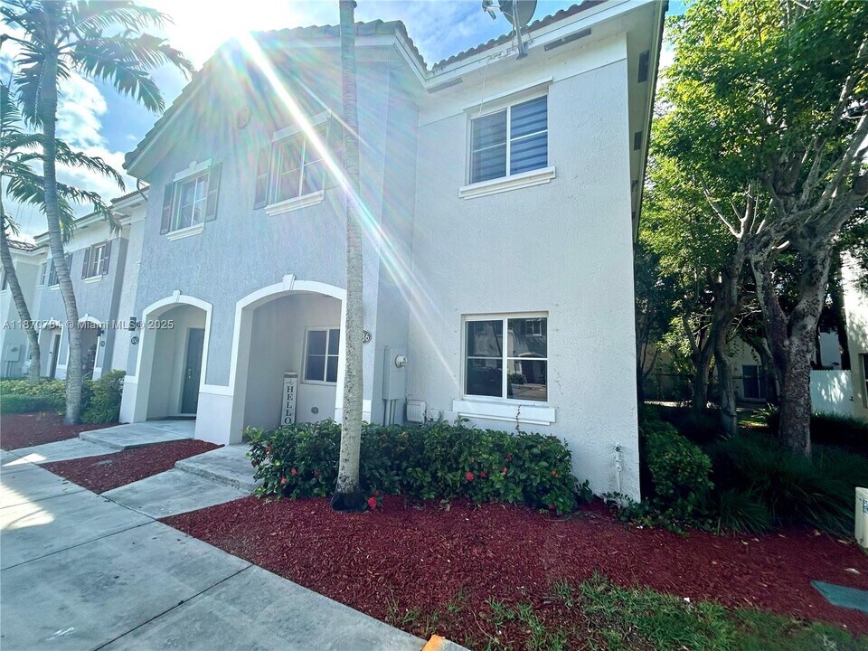3036 SE 15th Ave in Homestead, FL - Building Photo
