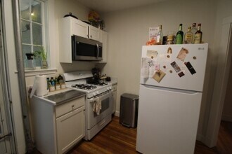 31 Concord Ave, Unit 1 in Cambridge, MA - Building Photo - Building Photo