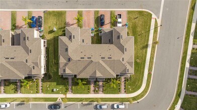 12032 Holystone St in Oakland, FL - Building Photo - Building Photo