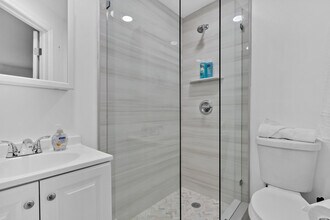 3090 SW 27th St in Miami, FL - Building Photo - Building Photo
